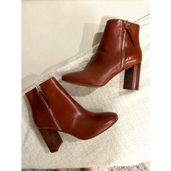 NWOT Jeffrey Campbell Prianka Zippered Heeled Bootie in Cognac - Picture 5 of 11
